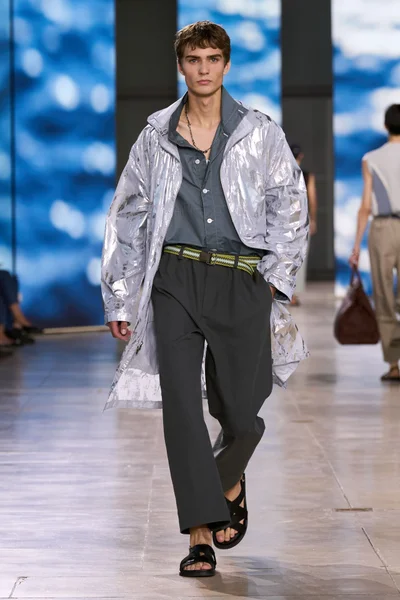 Look 31